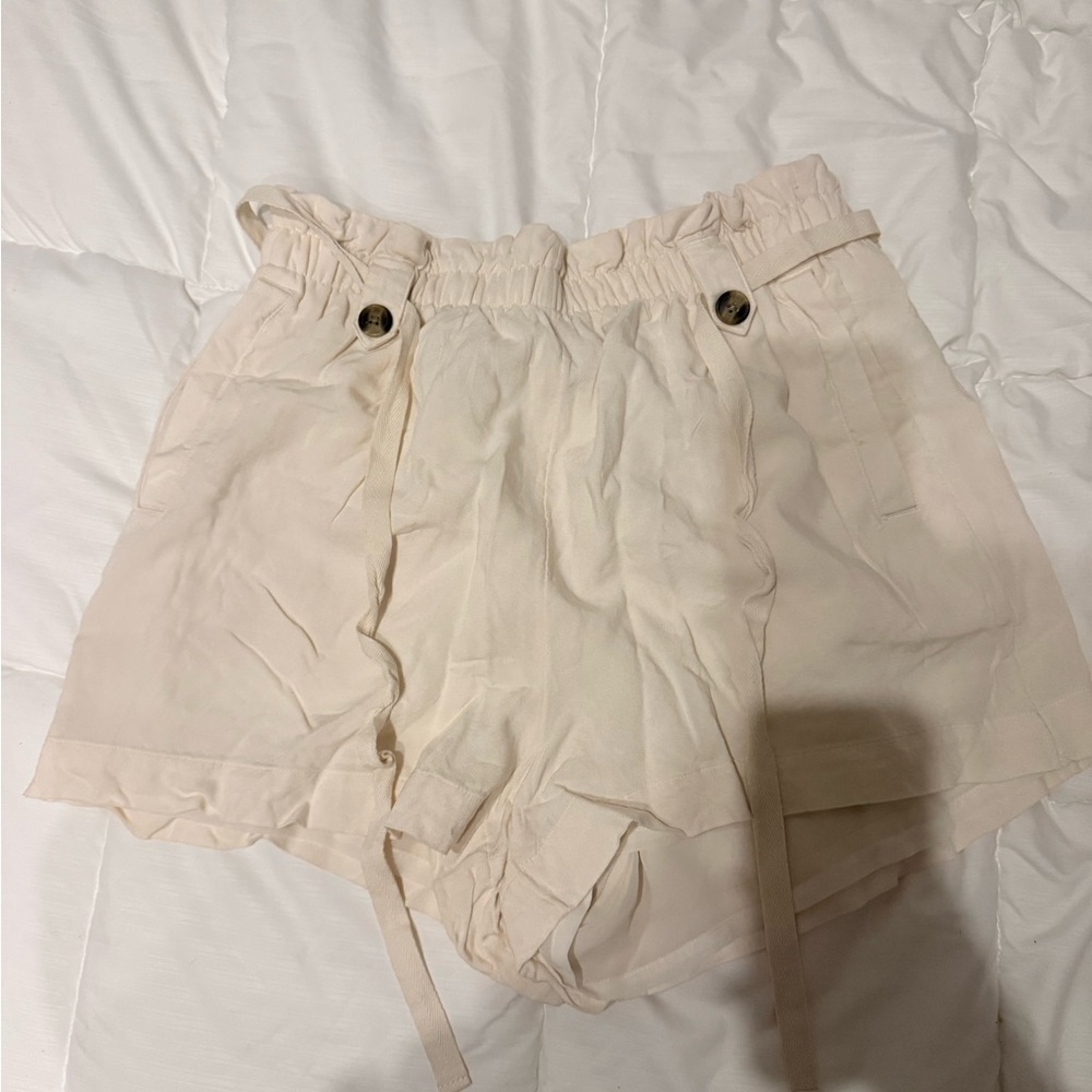 American Eagle Outfitters High Waist Cream Shorts